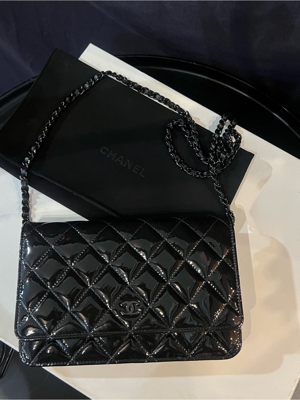 CHANEL WALLET ON CHAIN - VERNIS NOIR